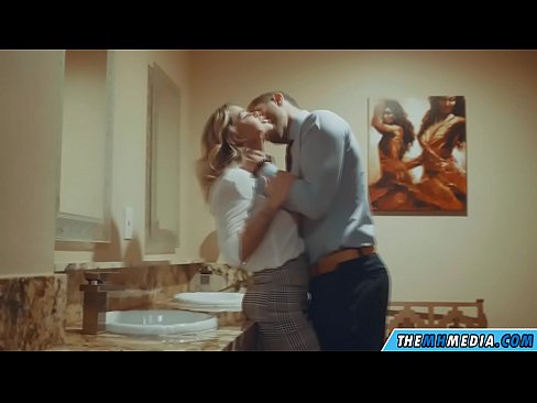 ❤️ Quando uma loira peituda o seduz numa casa de banho pública Porno vk em porno pt.eviewporn.ru ❌❤